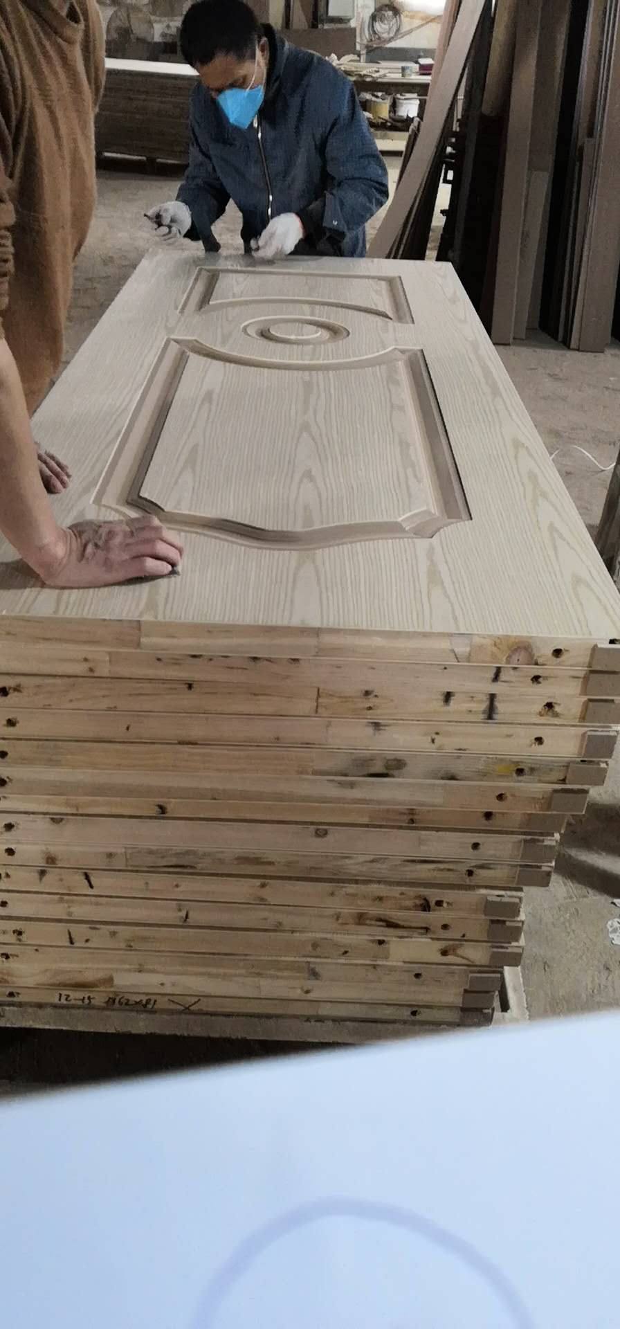 怎樣判定是否是烤漆門，消費者和木門代理們要注意以下幾點